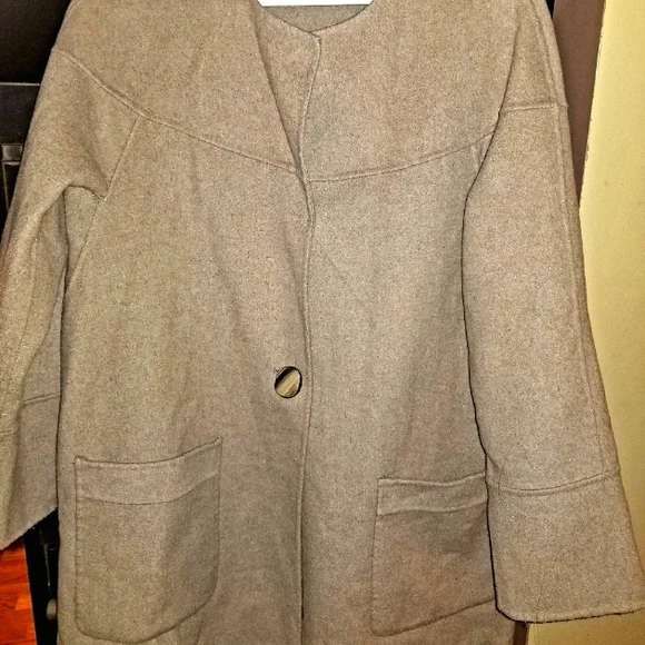 Zara Jacket - Picture 1 of 4
